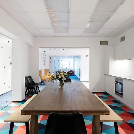 Neotel Hostel *